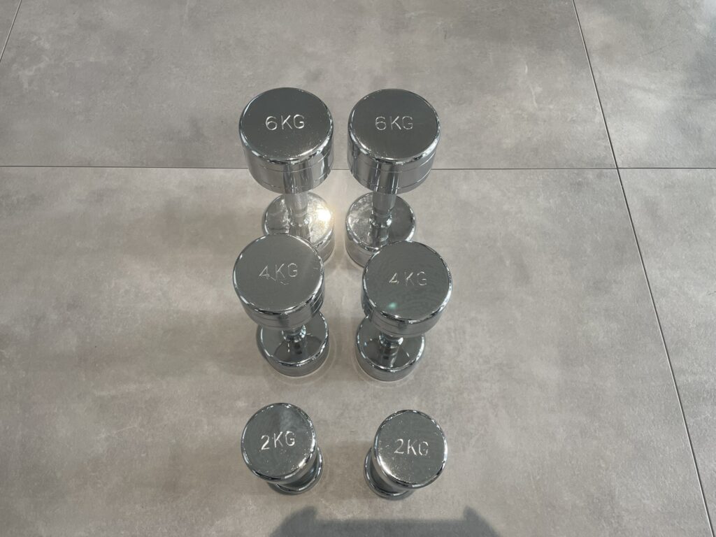ダンベル6kg、4kg、2kg